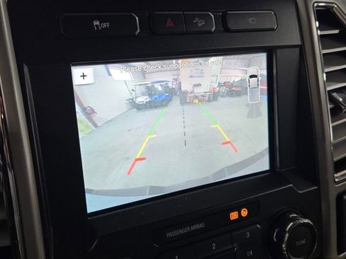 Used 2017 Ford F250 Lariat w/ Chrome Package image 32