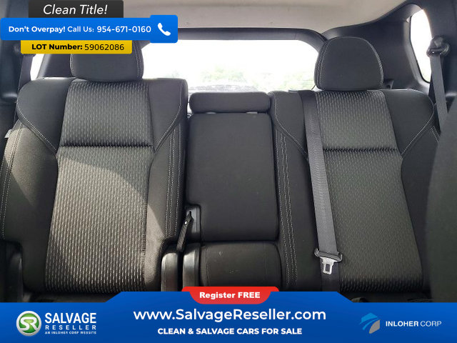 Used 2024 Mitsubishi Outlander ES FWD image 13