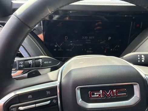 Used 2025 GMC Yukon Elevation image 28