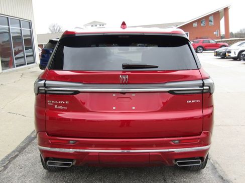 Used 2025 Buick Enclave Avenir w/ Super Cruise Package image 4