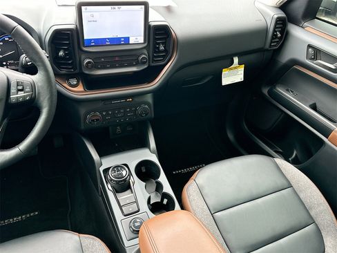 Used 2023 Ford Bronco Sport Outer Banks w/ Tech Package image 23