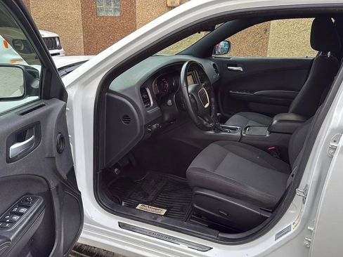 Used 2017 Dodge Charger SE w/ Power Sunroof Group image 22