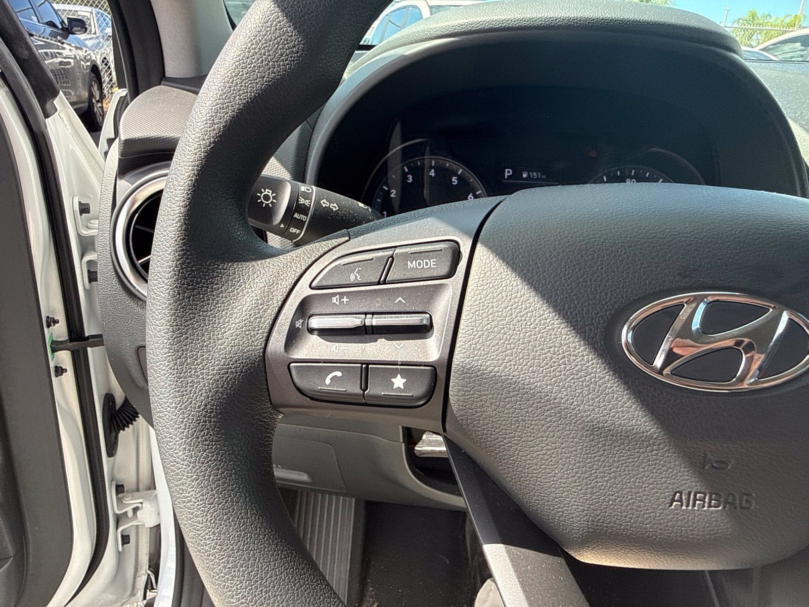 Used 2018 Hyundai Elantra SE FWD image 18