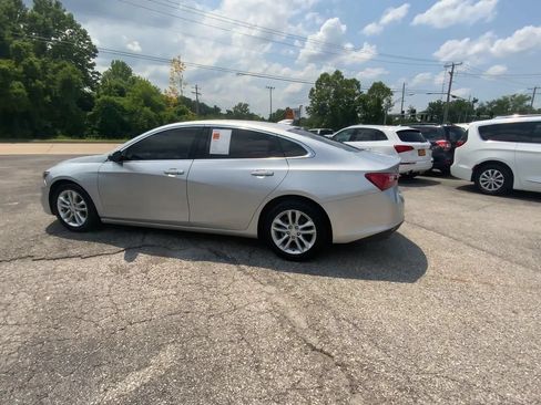 Used 2018 Chevrolet Malibu LT FWD image 6