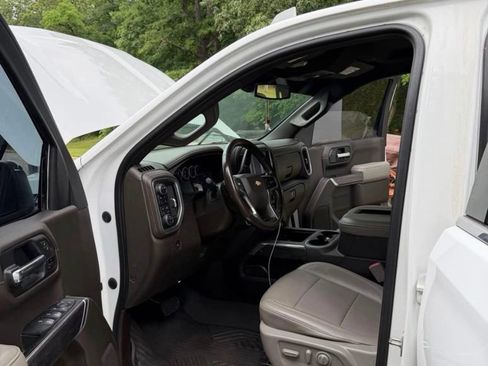 Used 2021 Chevrolet Silverado 1500 LTZ AWD/4WD image 9