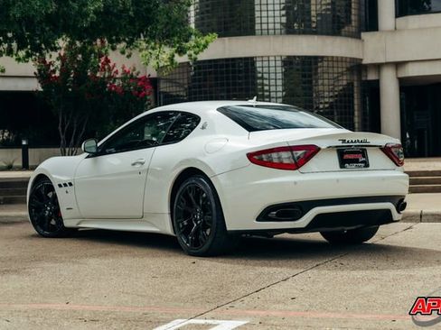 Used 2013 Maserati GranTurismo Sport image 45