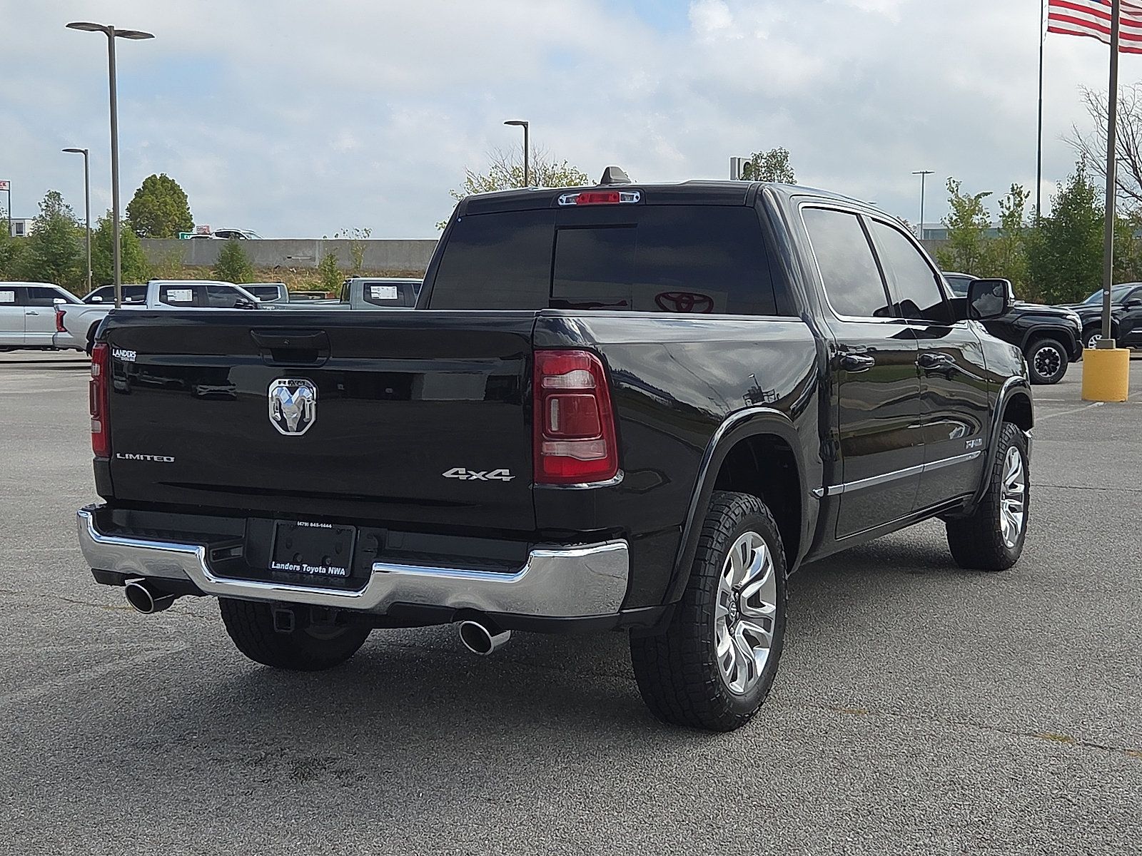 Used 2024 RAM 1500 Limited AWD/4WD image 5