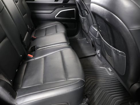 Used 2021 Kia Telluride LX image 22