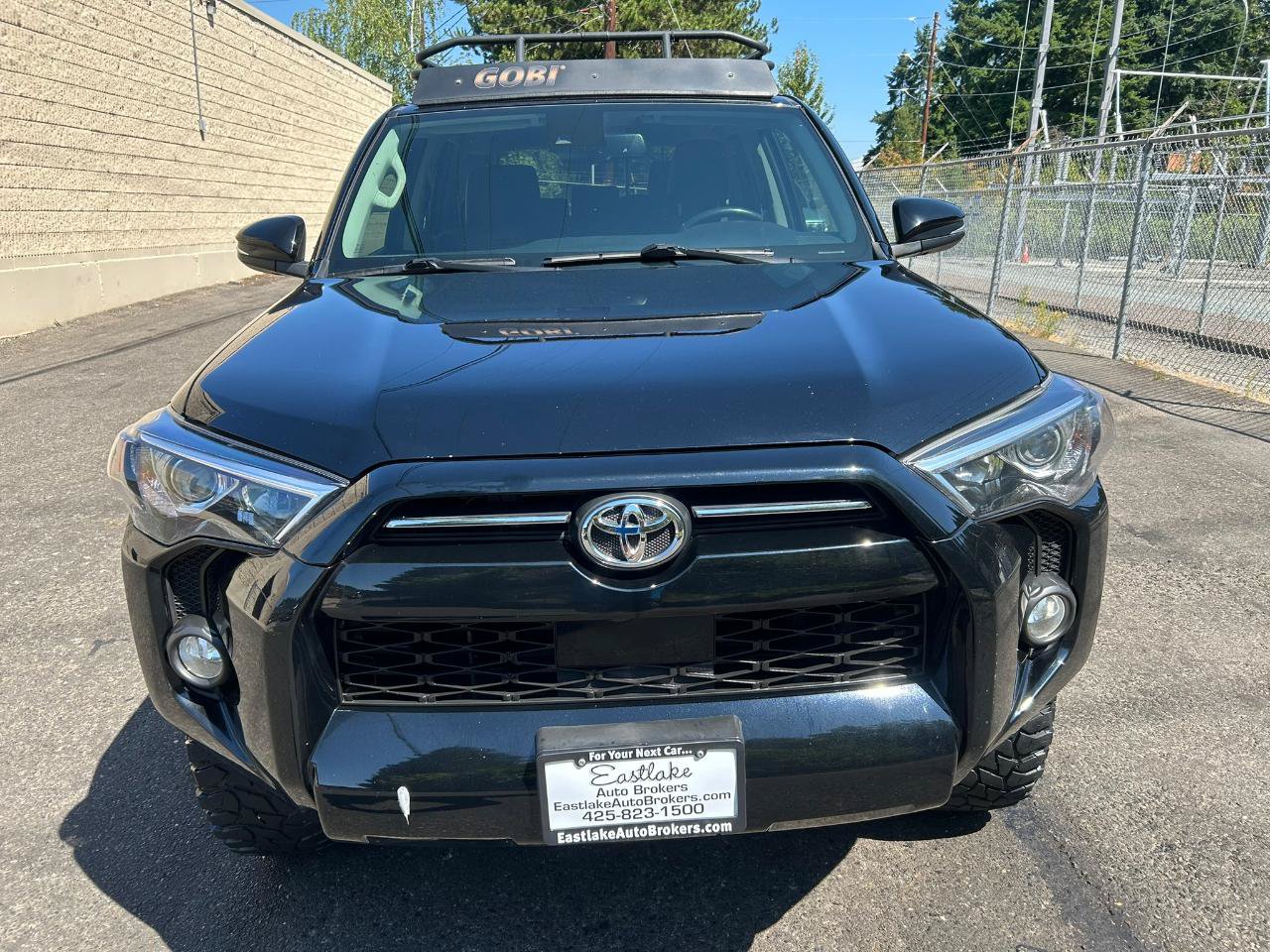 Used 2020 Toyota 4Runner SR5 Premium AWD/4WD image 2