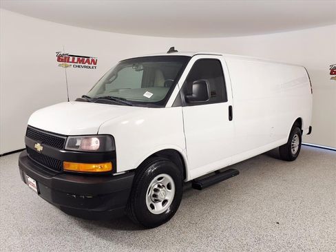 Used 2018 Chevrolet Express 2500 Extended w/ Driver Convenience Package image 4