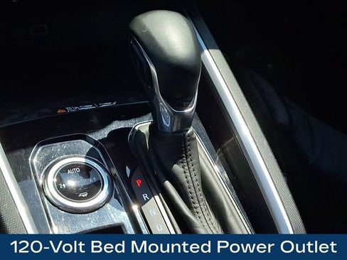Used 2024 Chevrolet Colorado LT w/ LT Convenience Package III AWD/4WD image 11