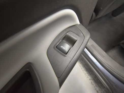 Used 2019 Chevrolet Equinox LS w/ LS Convenience Package image 13