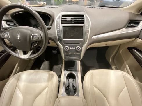 Used 2017 Lincoln MKC Premiere image 23