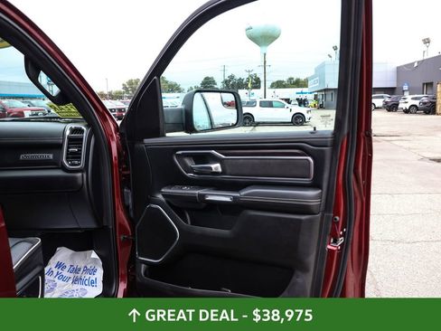 Used 2025 RAM 1500 Laramie image 19