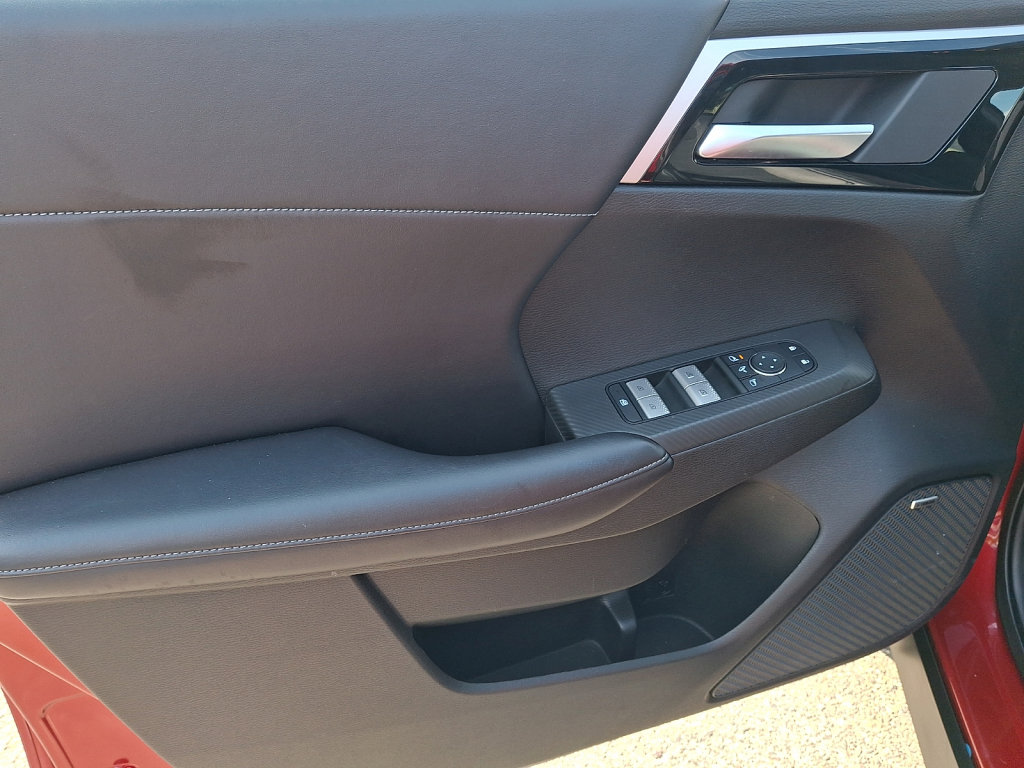 Used 2025 Mitsubishi Outlander SE AWD/4WD image 22