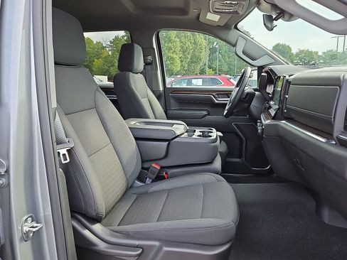 Used 2025 Chevrolet Silverado 1500 LT AWD/4WD image 33