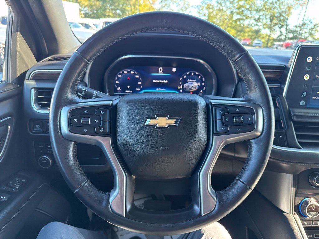 Used 2022 Chevrolet Tahoe LT w/ Luxury Package AWD/4WD image 28