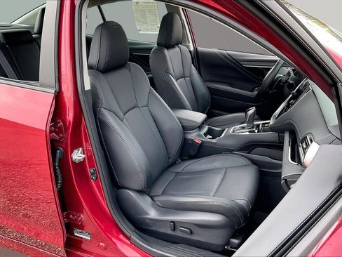 Certified 2025 Subaru Legacy Limited image 7