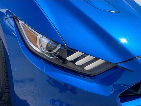 Used 2017 Ford Mustang GT Premium w/ Equipment Group 401A RWD image 25