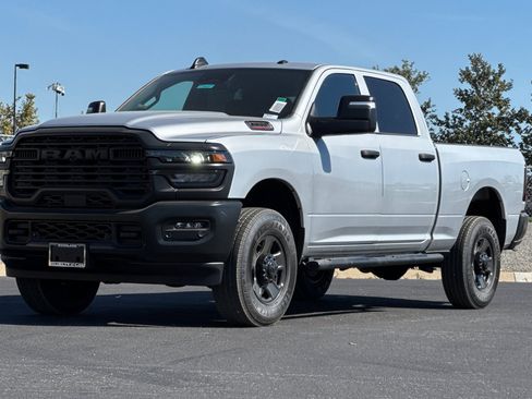 New 2026 RAM 3500 Tradesman AWD/4WD image 7