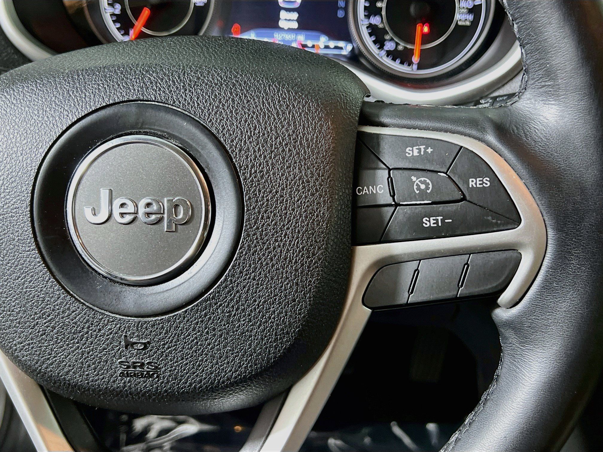 Used 2016 Jeep Cherokee Limited FWD image 20