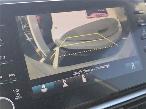 Used 2018 Honda Accord EX-L image 10