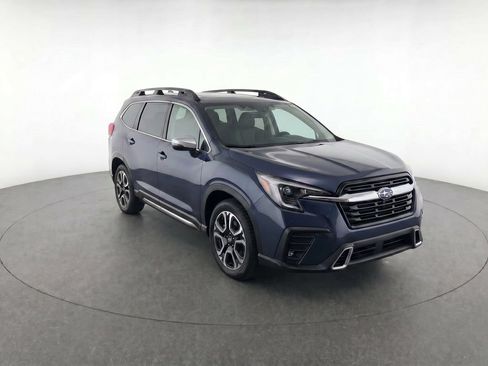 Used 2023 Subaru Ascent Touring AWD/4WD image 2