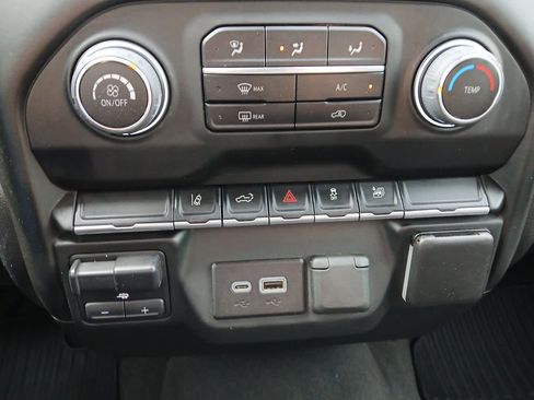 Used 2024 Chevrolet Silverado 2500 Custom w/ Custom Convenience Package image 34