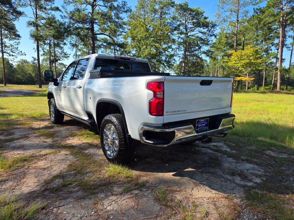 Used 2024 Chevrolet Silverado 2500 LTZ w/ LTZ Plus Package AWD/4WD image 3