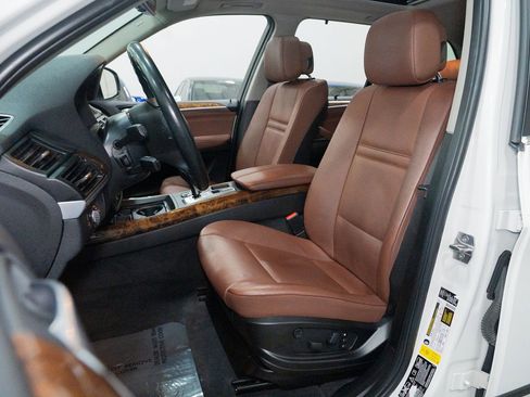 Used 2013 BMW X5 xDrive35i image 17