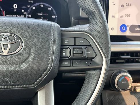 Used 2025 Toyota Tacoma TRD Off-Road image 17