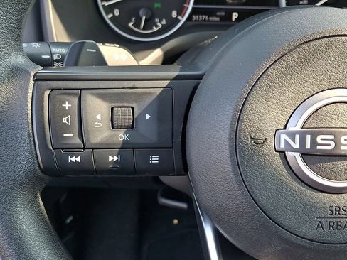 Used 2023 Nissan Rogue S AWD/4WD image 20