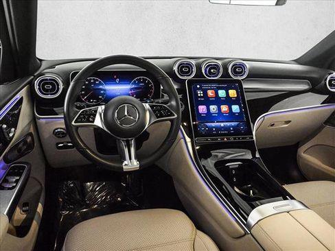 Certified 2025 Mercedes-Benz GLC 300 4MATIC image 20