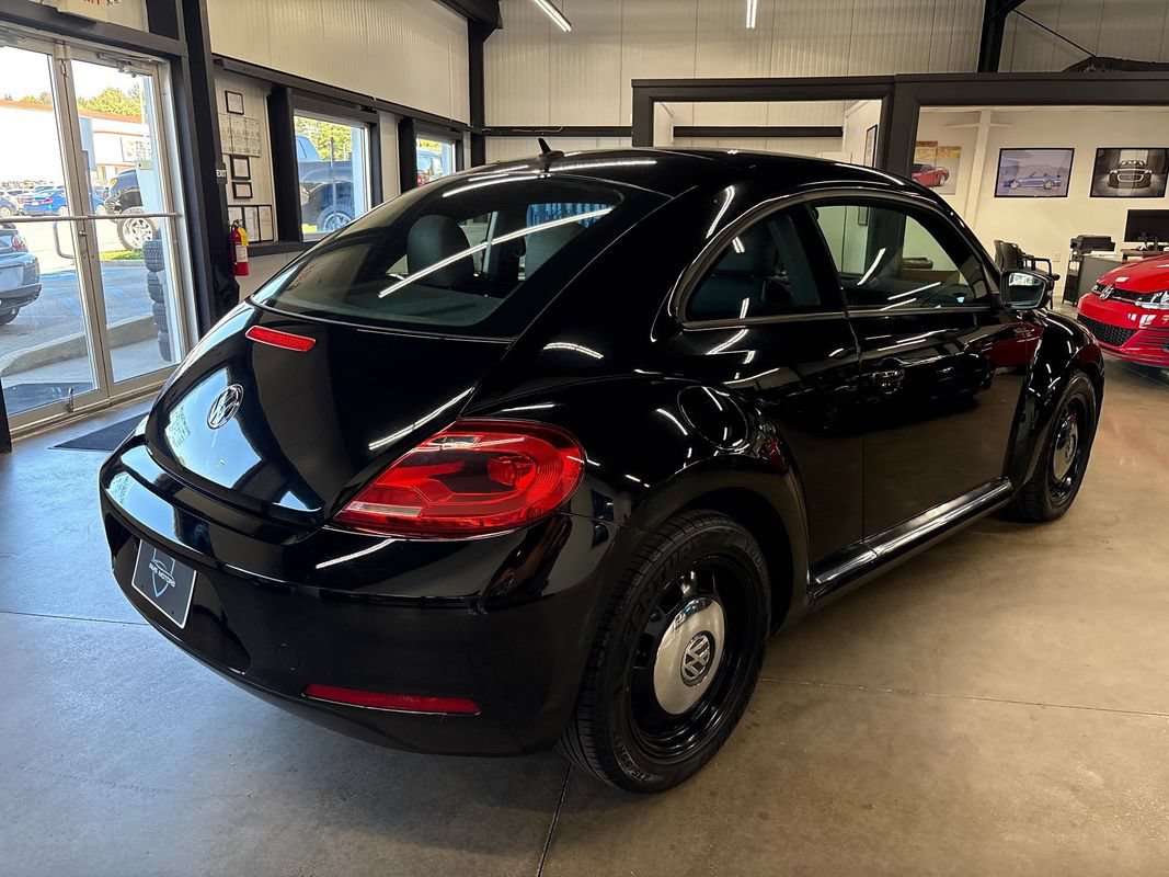 Used 2013 Volkswagen Beetle 2.5 FWD image 10