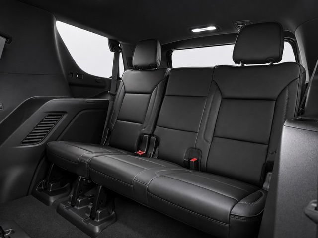 Used 2024 GMC Yukon Denali w/ Advanced Technology Package AWD/4WD image 23