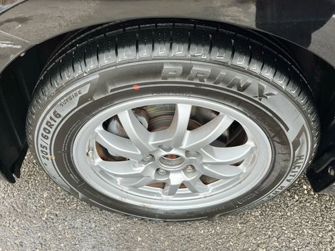 Used 2012 Toyota Prius V Three image 40