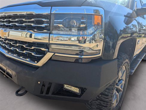 Used 2018 Chevrolet Silverado 1500 LTZ w/ Texas Edition image 27