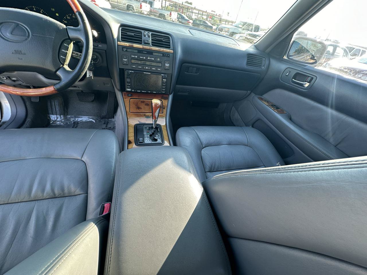 Used 1999 Lexus LS 400 w/ Premium Pkg RWD image 43