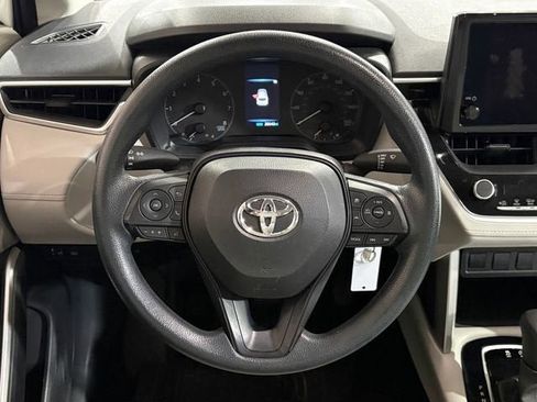 Used 2023 Toyota Corolla Cross L image 14