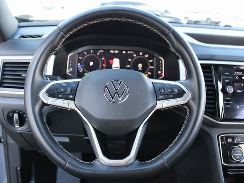 Certified 2022 Volkswagen Atlas Cross Sport SE image 11