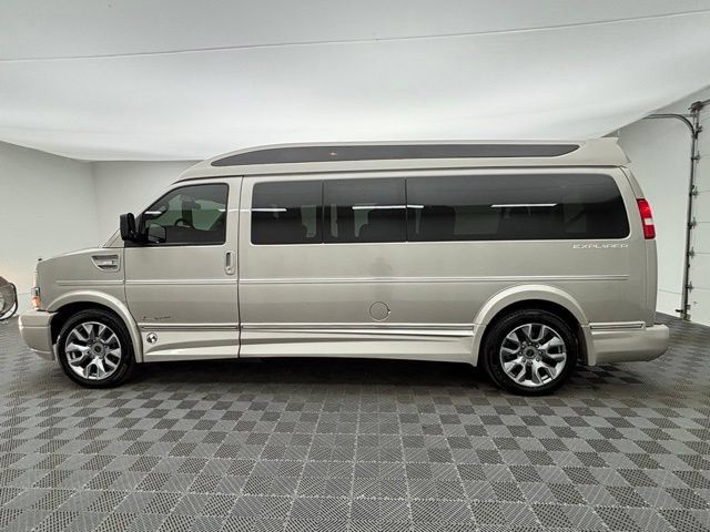 Used 2022 Chevrolet Express 2500 Extended w/ Enhanced Convenience Package RWD image 14