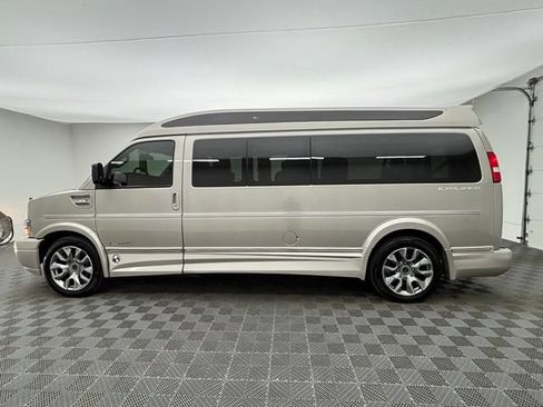 Used 2022 Chevrolet Express 2500 Extended w/ Enhanced Convenience Package RWD image 14