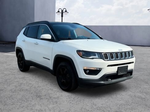 Used 2018 Jeep Compass Latitude w/ Popular Equipment Group AWD/4WD image 7