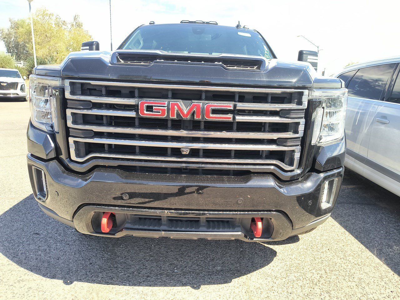 Used 2022 GMC Sierra 2500 AT4 w/ AT4 Preferred Package AWD/4WD image 2
