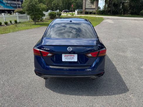 Used 2021 Nissan Altima 2.5 SR FWD image 5