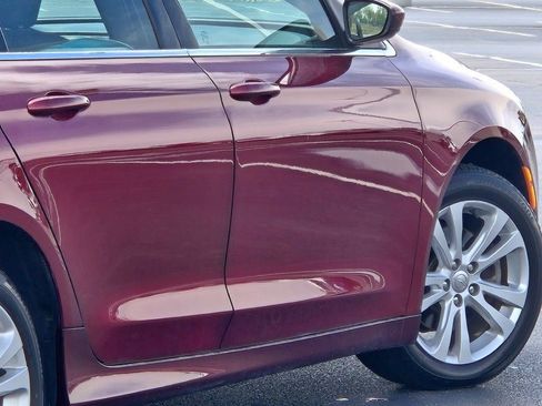 Used 2015 Chrysler 200 Limited w/ Convenience Group FWD image 12