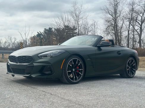 Used 2025 BMW Z4 M40i w/ Edition image 3