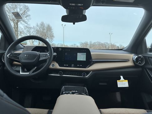 New 2026 Chevrolet Equinox ACTIV w/ Convenience Package III image 37