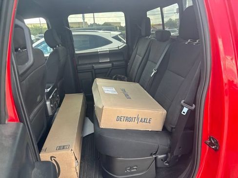 Used 2019 Ford F150 XLT w/ Equipment Group 302A Luxury AWD/4WD image 16