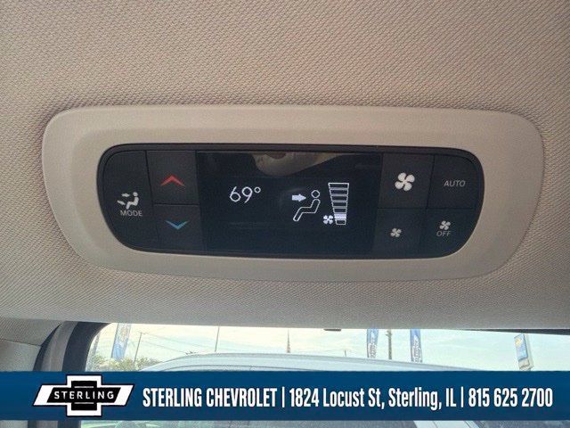 Used 2024 Chrysler Pacifica Touring-L FWD image 31